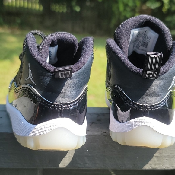 Jordan 11 jubilee - Picture 2 of 4